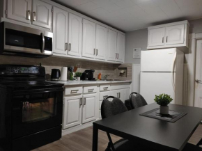 32 jean St Economy Room 2